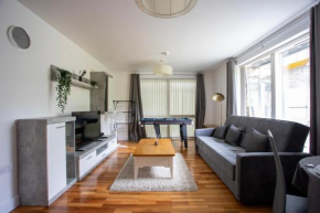 2 bedroom apartment including ensuite and pool table